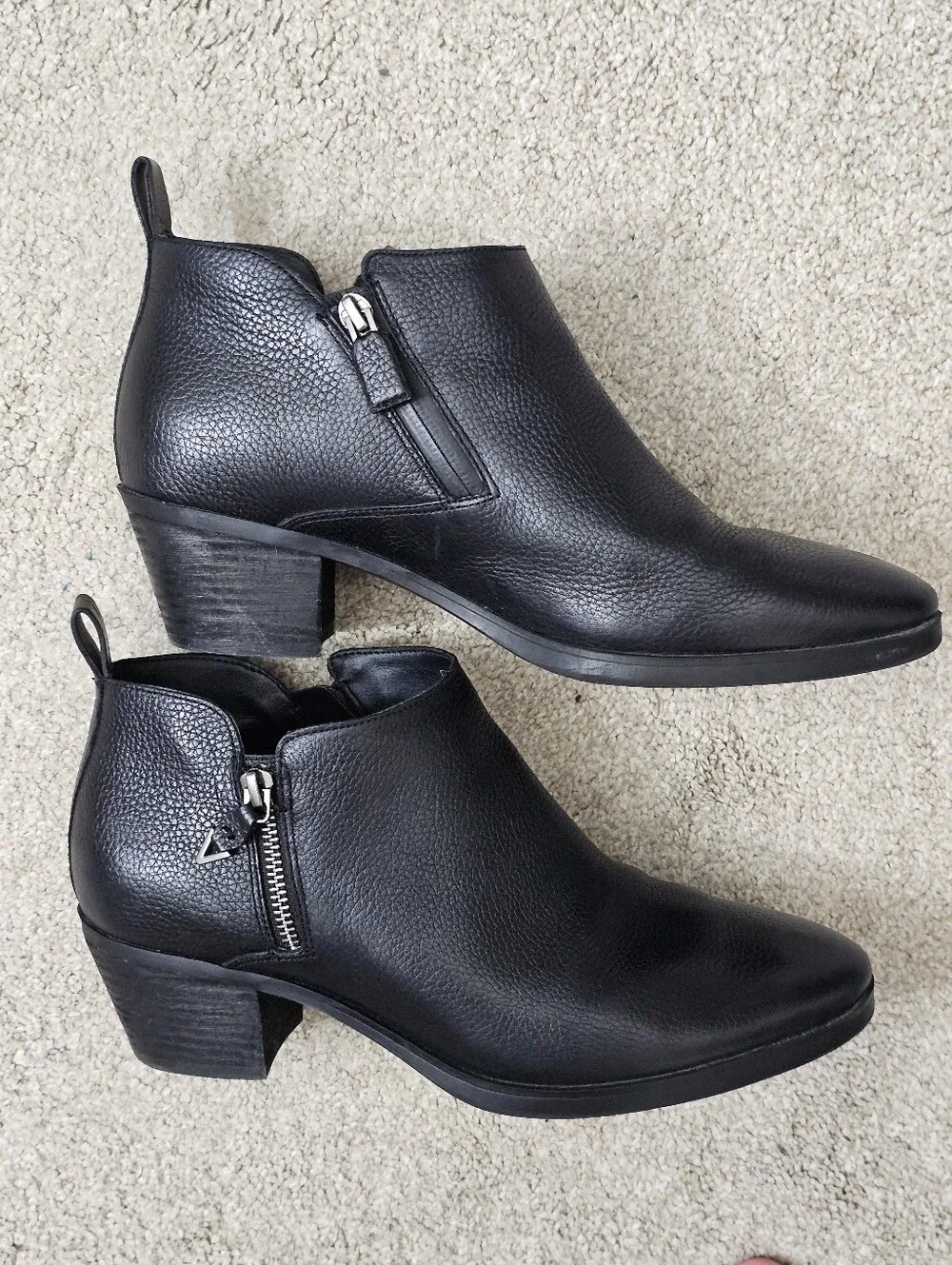 Vionic Cecily Black Leather Ankle Booties Zip Up Size 9.5